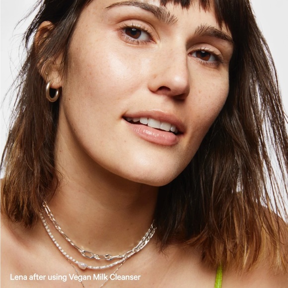 Milk Makeup Vegan Milk Cleanser Mini + MILK MAKEUP
Hydro Grip Primer Travel Size - Picture 3 of 12